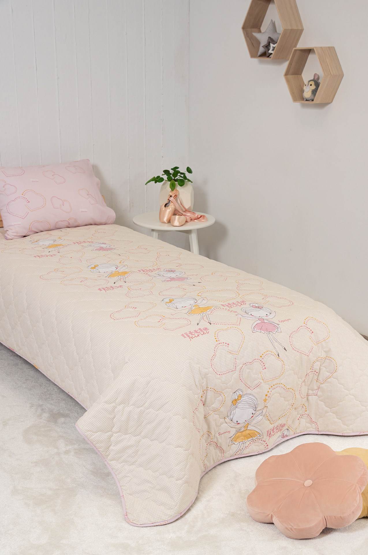 Carpet Strom DM - Naf Naf Fairies 353 - Cream Pink Κουβερλί